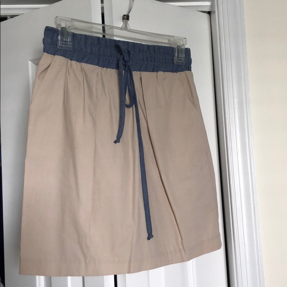 High-waisted Forever 21 skirt